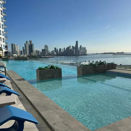 Seafront Apartment Infinity Pool Rooftop